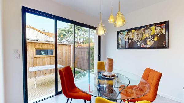 Maison
                                                                                                                                                                                                                                                                                                                        4 pièce(s)                                                                                                                                                                                                          3 chambre(s)                                                                                                                                                                                                          102.6  m²