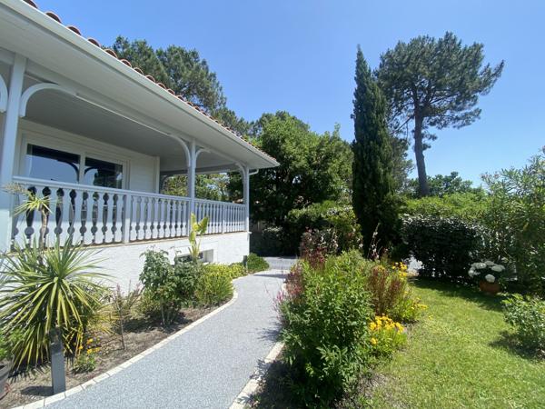 La Teste de Buch ! Maison familiale de 222 m2, garage de 68 m2, parcelle 1175 m2 !