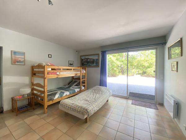 La Teste de Buch ! Maison familiale de 222 m2, garage de 68 m2, parcelle 1175 m2 !
