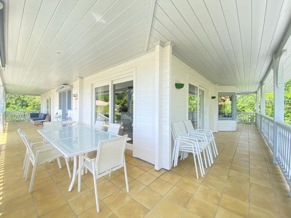 La Teste de Buch ! Maison familiale de 222 m2, garage de 68 m2, parcelle 1175 m2 !