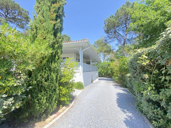 La Teste de Buch ! Maison familiale de 222 m2, garage de 68 m2, parcelle 1175 m2 !