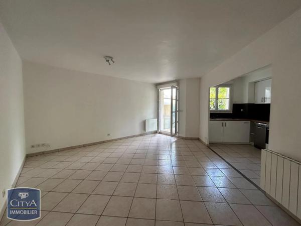 Appartement à louer 3 pièces 65.84m² Blois (41000)