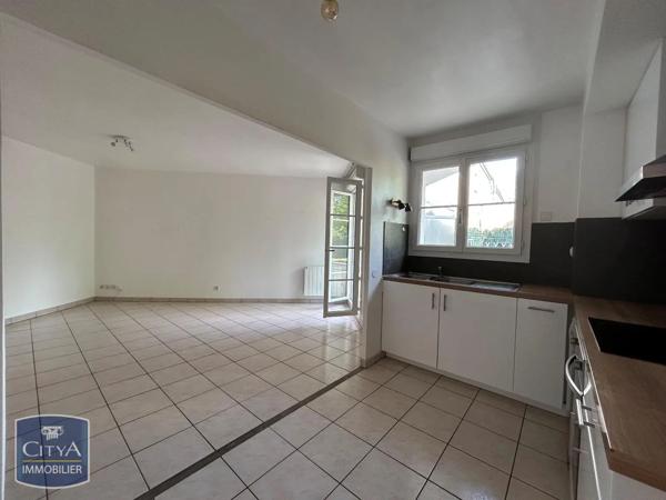 Appartement à louer 3 pièces 65.84m² Blois (41000)