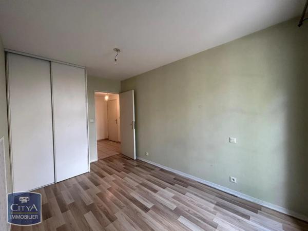 Appartement à louer 3 pièces 65.84m² Blois (41000)