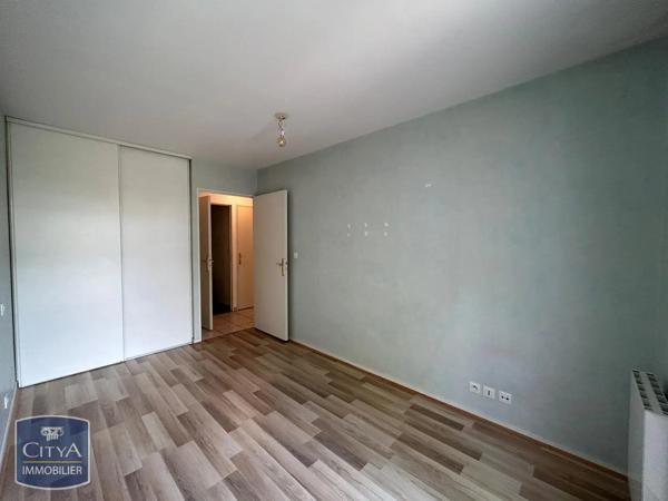 Appartement à louer 3 pièces 65.84m² Blois (41000)