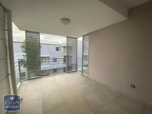 Appartement à louer 3 pièces 62.86m² Saint-Paul (97435)