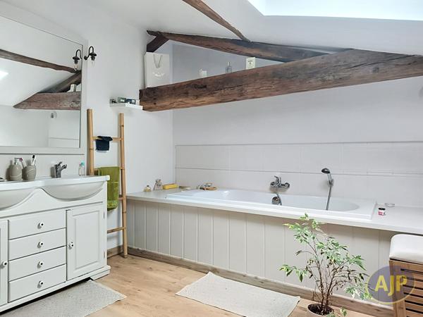 Vente maison Les Brouzils : 368 000 € - AJP Immobilier Montaigu