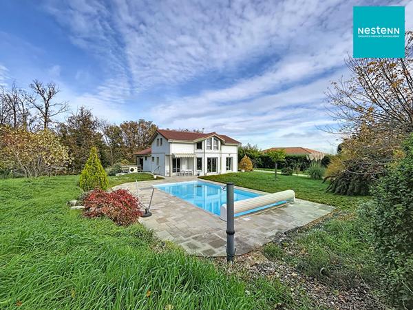 Maison Montbrison 6 pièce(s) 150 m² - terrain clôturé et arboré - piscine