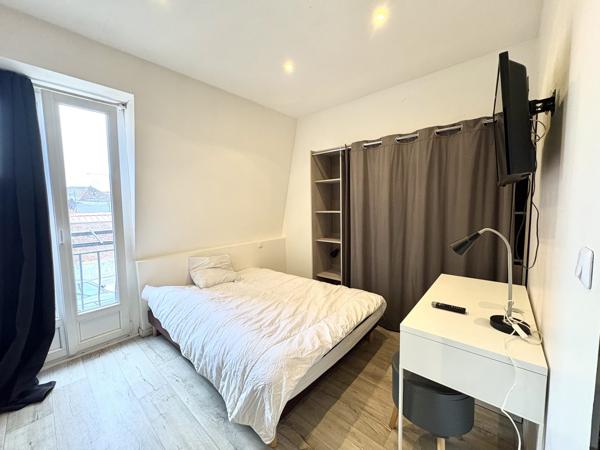 Chambre meublée rue du Luxembourg