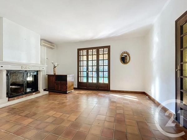 Maison à vendre  7 pièces - 202 m 2   BAGNOLS SUR CEZE  - 30