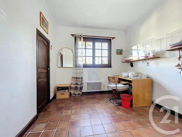 Maison à vendre  7 pièces - 202 m 2   BAGNOLS SUR CEZE  - 30