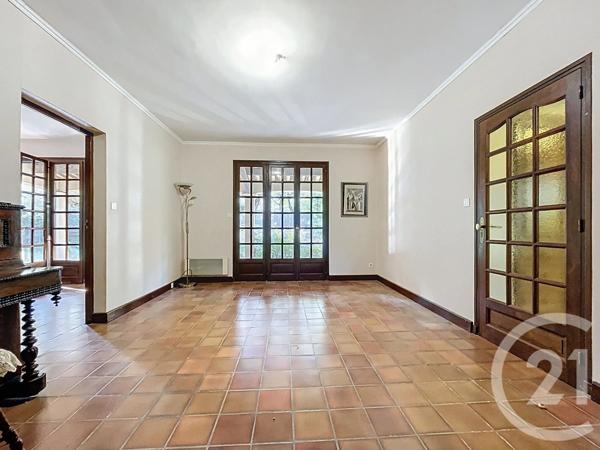 Maison à vendre  7 pièces - 202 m 2   BAGNOLS SUR CEZE  - 30