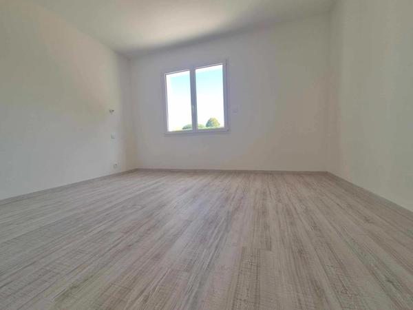 Dpt Charente Maritime (17), à vendre LA TREMBLADE maison 3 chambres - terrain de 534 m²