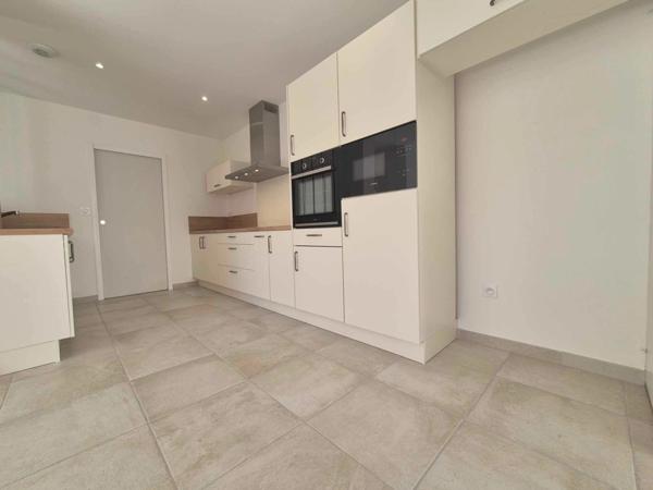 Dpt Charente Maritime (17), à vendre LA TREMBLADE maison 3 chambres - terrain de 534 m²