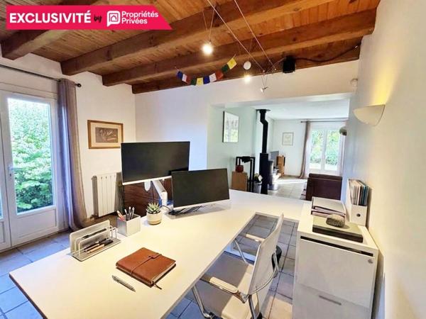 Maison Camblanes Et Meynac 6 pièce(s) 184 m2 jardin piscine