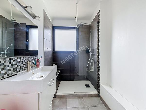 Maison 7 pièces à vendre à Rezé  secteur Chêne creux - avec piscine et garage