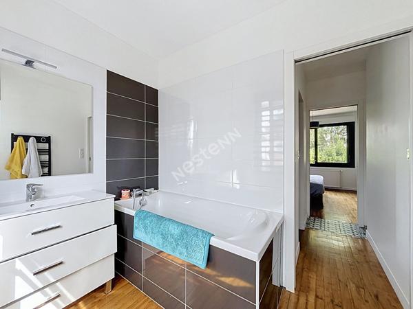 Maison 7 pièces à vendre à Rezé  secteur Chêne creux - avec piscine et garage