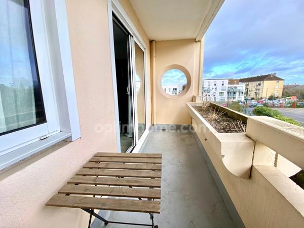 Appartement F1 cosy à vendre CAEN - Balcon - Parking - Local à vélos - Proche des lycées et commerces - Au Calme.