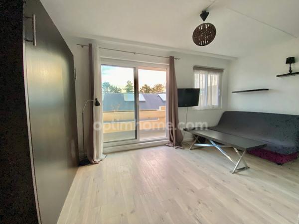 Appartement F1 cosy à vendre CAEN - Balcon - Parking - Local à vélos - Proche des lycées et commerces - Au Calme.