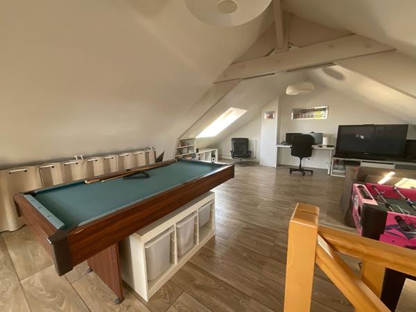 Maison / SEJOUR CUISINE 54m2 / 5 chambres / 1 SDB / 1 SDE / Combles amenagés / terrain 450m2