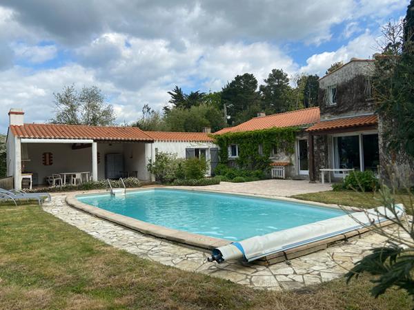 Maison 5 ch. sur terrain de 6 470 m2