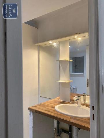 Appartement à louer 3 pièces 67.85m² Fréjus (83600)