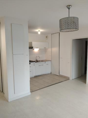 Beau T2 avec balcon dans résidence récente à Maromme-