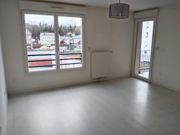 Beau T2 avec balcon dans résidence récente à Maromme-