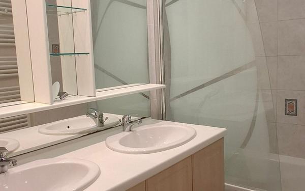 Appartement à louer    4 pièces •  Francheville