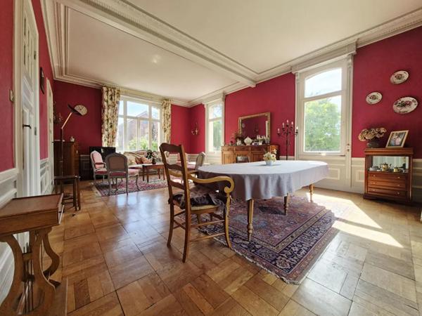 Maison à vendre 12 pièces 315m² Aire-sur-la-Lys (62120)