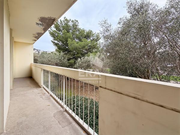 À vendre, appartement de Type 3 de 56 m2 + balcon + cave, Résidence du Roi d'Espagne,