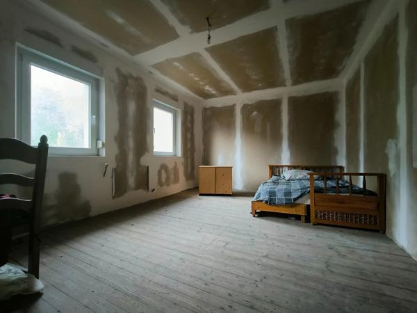 Maison mitoyenne à rénover à Nilvange – Un projet plein de potentiel