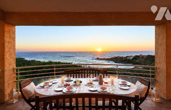 Marine de Davia
Deux magnifiques villas avec vue sur mer imprenable