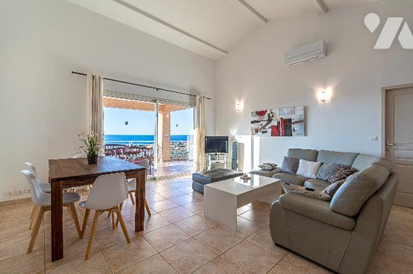 Marine de Davia
Deux magnifiques villas avec vue sur mer imprenable