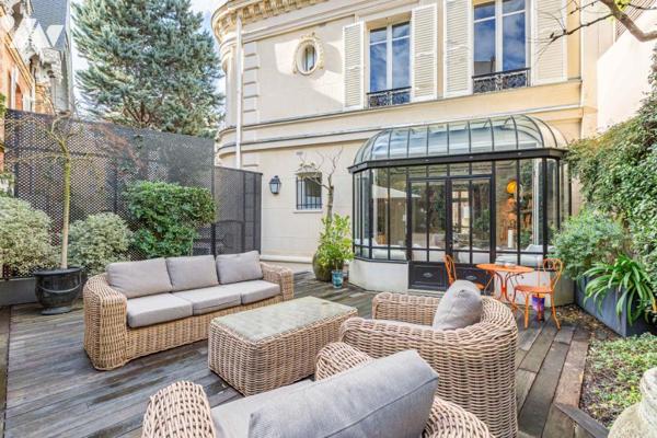 Hôtel Particulier avec jardin PARIS 16ème