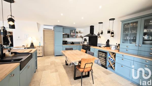 Maison à vendre 10 pièces 240 m² Chabournay