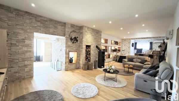 Maison à vendre 10 pièces 240 m² Chabournay