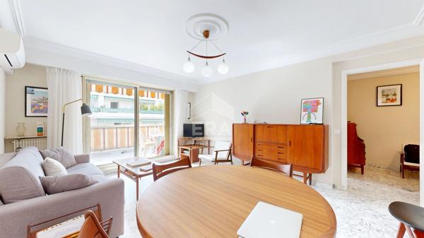 NICE - FLEURS : JOLI 2 PIÈCES TRAVERSANT AVEC UNE BELLE TERRASSE ET BALCON