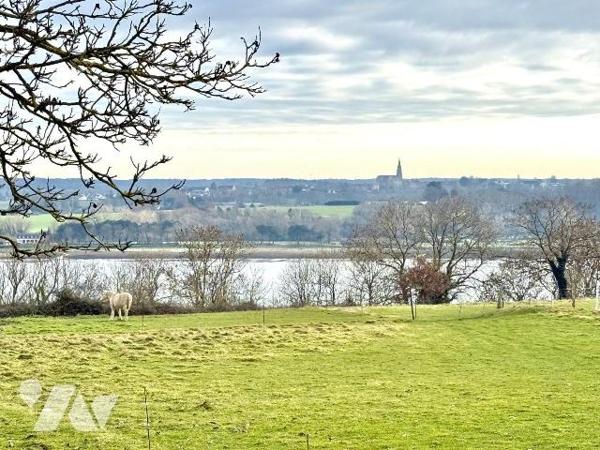 Exclusivité / Propriété de charme en bord de rance : Nichée au coeur d'un environnement rare et...