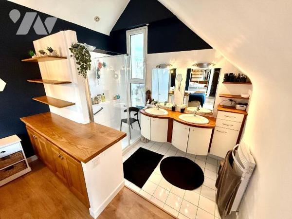 Exclusivité / Propriété de charme en bord de rance : Nichée au coeur d'un environnement rare et...