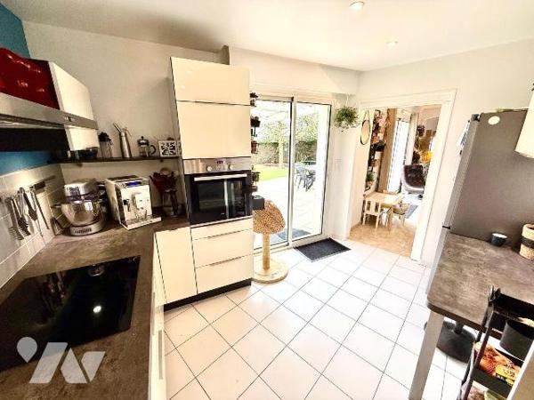 Exclusivité / Propriété de charme en bord de rance : Nichée au coeur d'un environnement rare et...