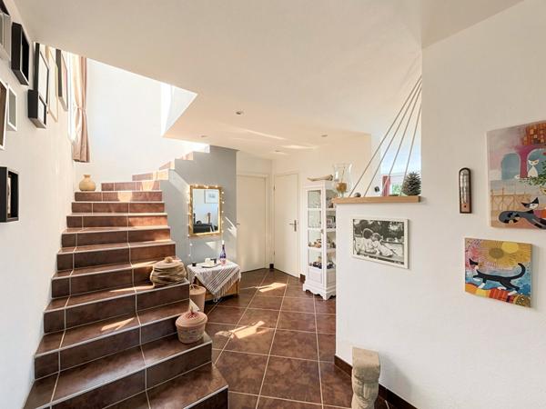 Maison 4 chambres, vie de plain pied, garage et jardin - 126m² - Inzinzac-Lochrist