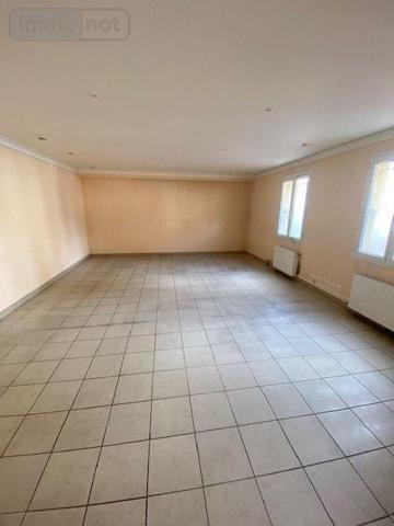 Local professionnel à louer à Évreux dans l'Eure (27000), ref : localArr