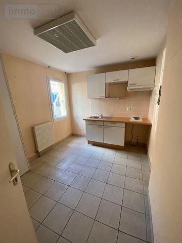 Local professionnel à louer à Évreux dans l'Eure (27000), ref : localArr