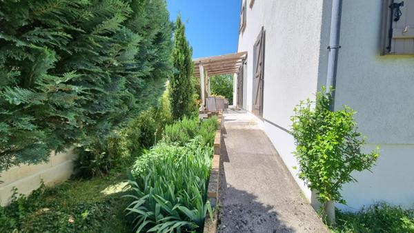 Maison Sainte Genevieve Des Bois 8 pièce(s) 156 m2