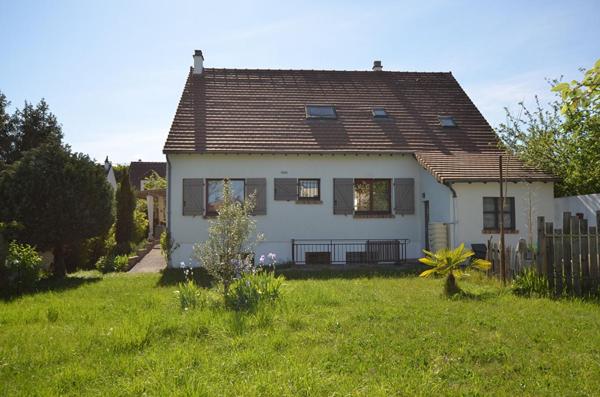 Maison Sainte Genevieve Des Bois 8 pièce(s) 156 m2