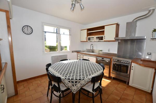 Maison Sainte Genevieve Des Bois 8 pièce(s) 156 m2