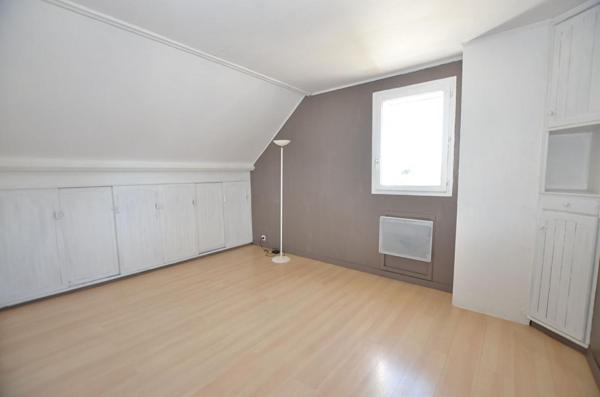 Maison Sainte Genevieve Des Bois 8 pièce(s) 156 m2