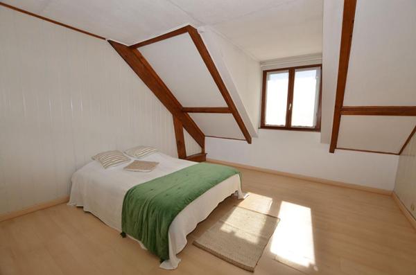 Maison Sainte Genevieve Des Bois 8 pièce(s) 156 m2