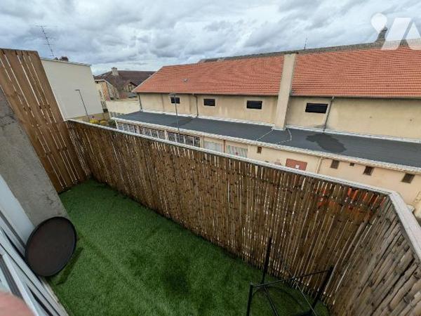 Tomblaine

Rue Henri Barbusse

T2 rénové avec terrasse - 

Situé au 2 étage d'une petite ...